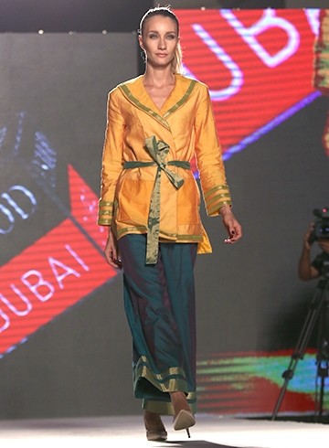 look 4