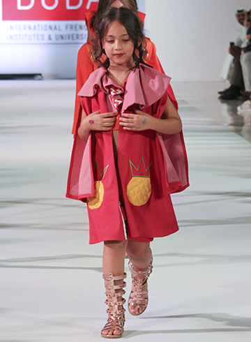 Look 3