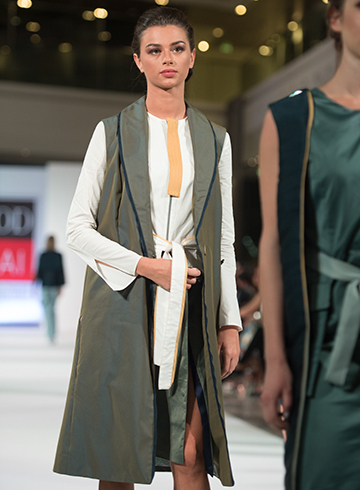 Look 3