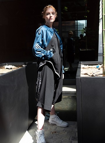 Look3